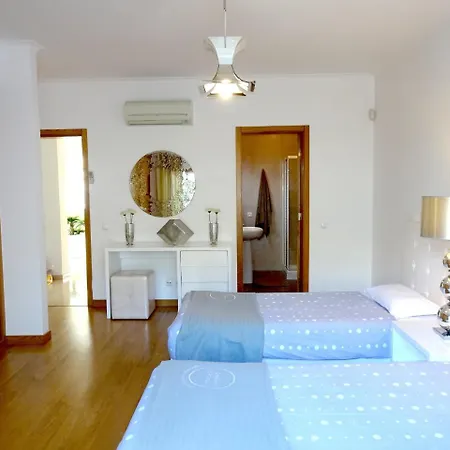 Cip V4 Girassol 49 * Albufeira